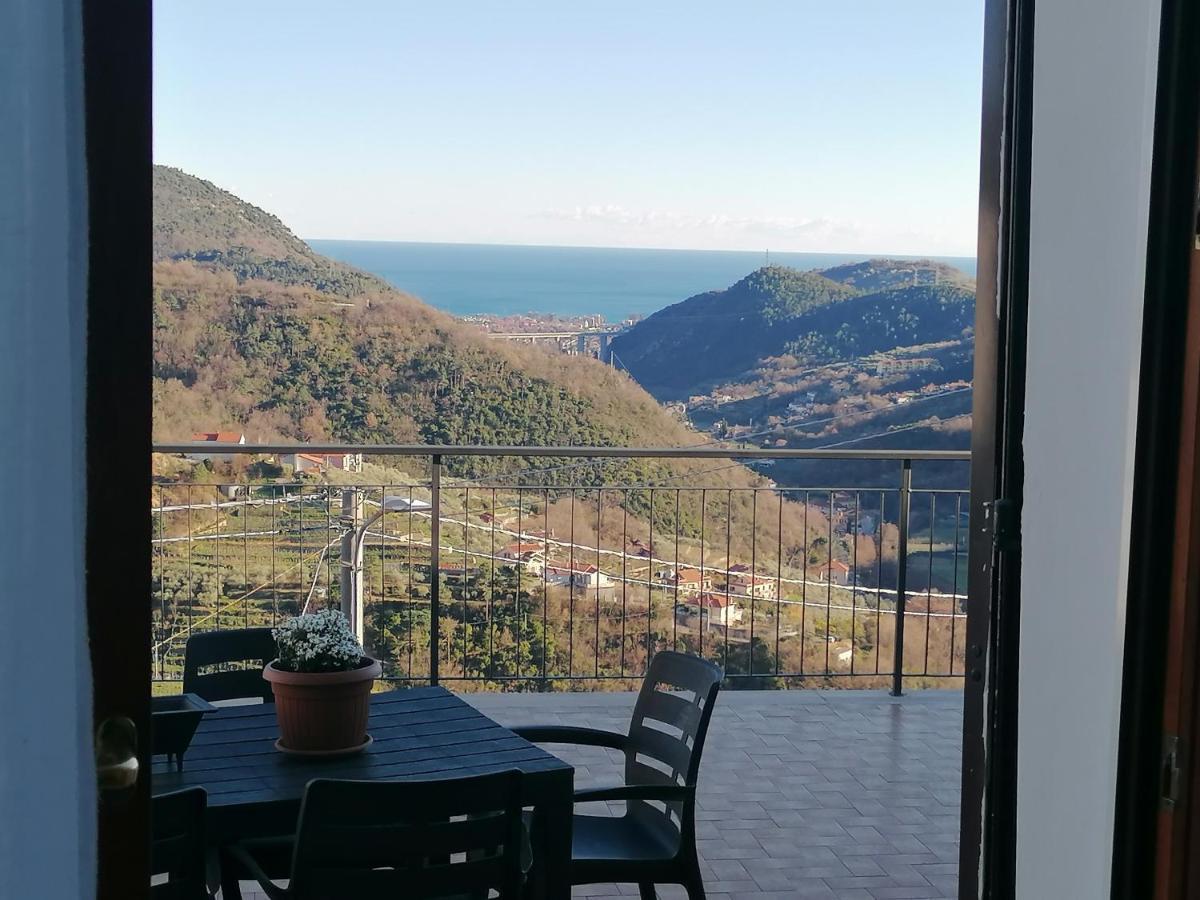 Casa Di Anna Bed & Breakfast Tovo San Giacomo Luaran gambar